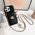Quiltet Crossbody iPhone-etui med kæderem & kortlomme
