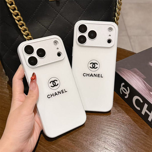 Klasična minimalistička luksuzna torbica za iPhone – White Gloss Edition