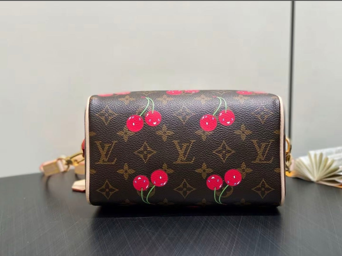 🌟 Přívěsek na klíče L-Třešeň: Roztomilý + Luxusní, Vše v jednom 🍒✨