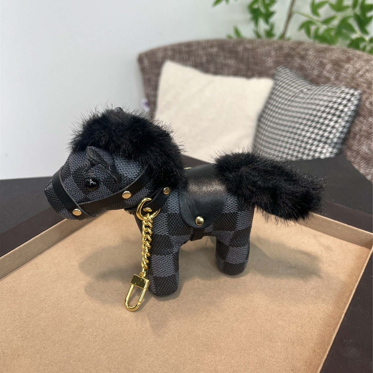 Luxury Horse Charm Keychain – Stylish Bag Pendant Accessory