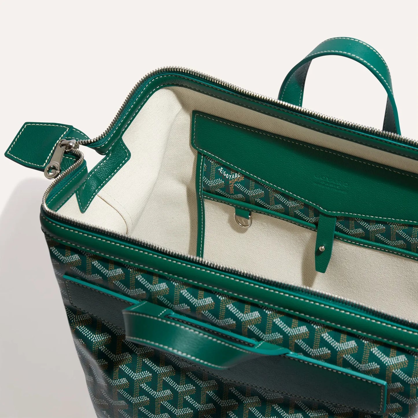 Modern Luxury Backpack – Your Perfect Travel & Everyday Companion