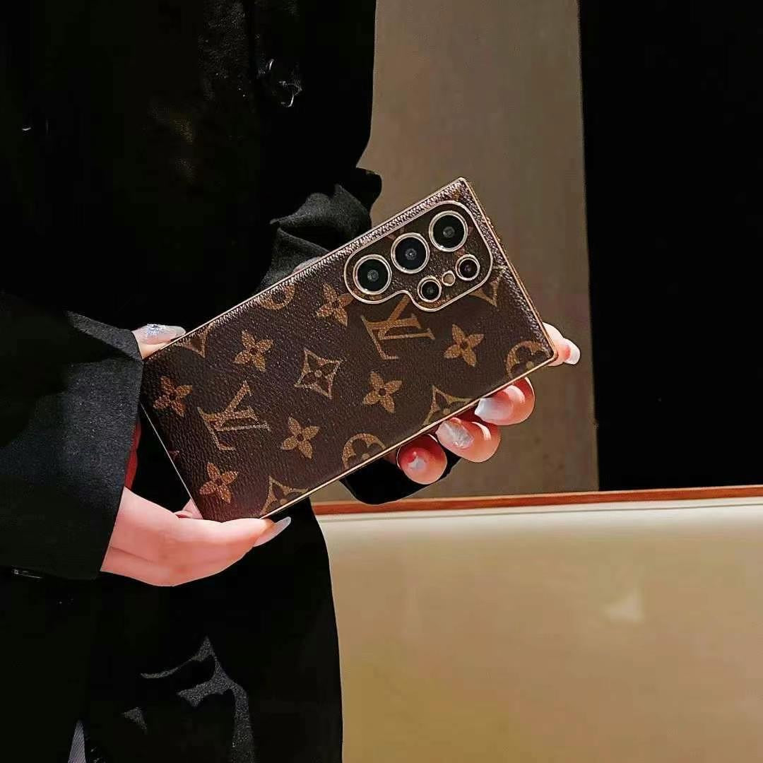 HNĚDÉ BAREVNÉ POUZDRO NA TELEFON PRO SAMSUNG GALAXY
