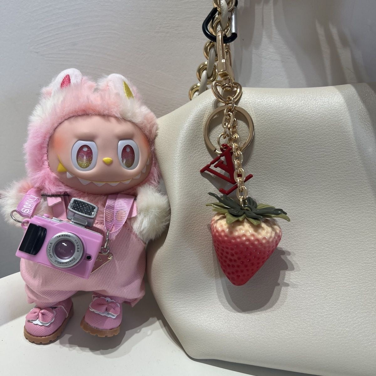 Strawberry Charm Keychain – Cute Fruit Pendant Accessory for Bags & Keys