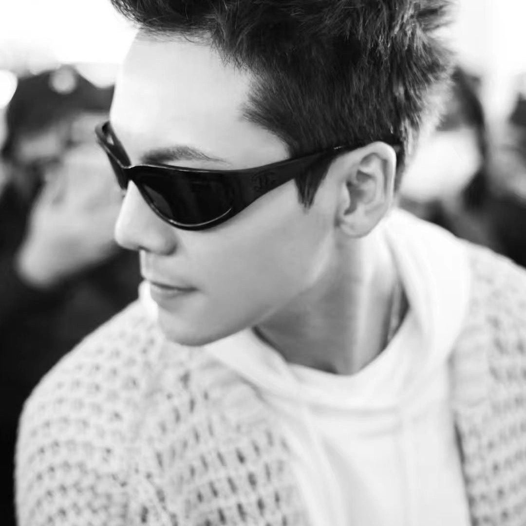 Oversized Wraparound Sunglasses with Tinted Lenses